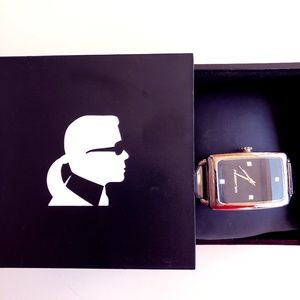 KARL LAGERFELD WOMEN STEEL PYRAMID BRACELET WATCH